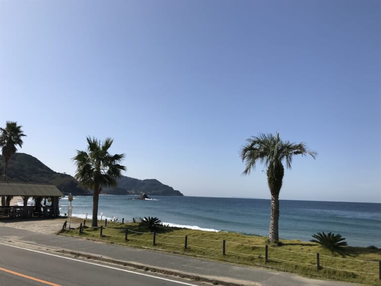 二見浦ビーチ